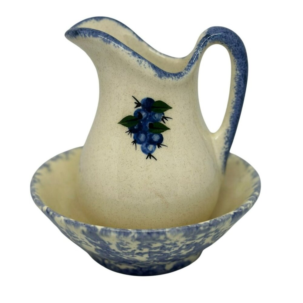 VTG Art Pottery Pitcher & Spongeware Bowl Set Blue Cream Blueberry Design Decor
